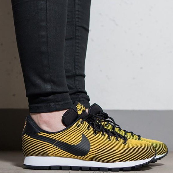 Desbordamiento De otra manera Río arriba Nike | Shoes | Nike Air Pegasus 83 Knit Jacquard Mustard Women 7 | Poshmark